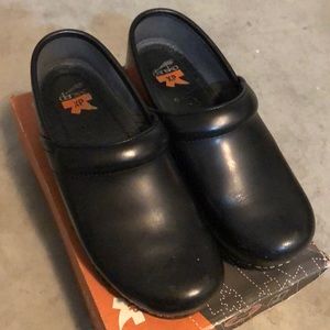 Dansko Pro XP Cabrio shoes